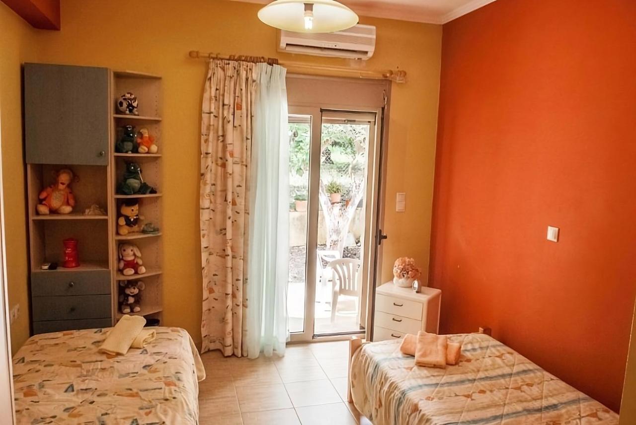 Flamiatos Garden Cottages Pouláta エクステリア 写真